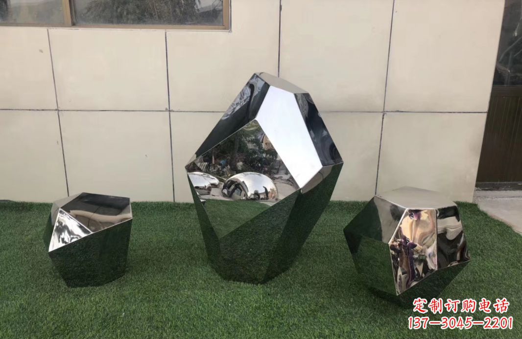 泰州高质感不锈钢鹅卵石雕塑