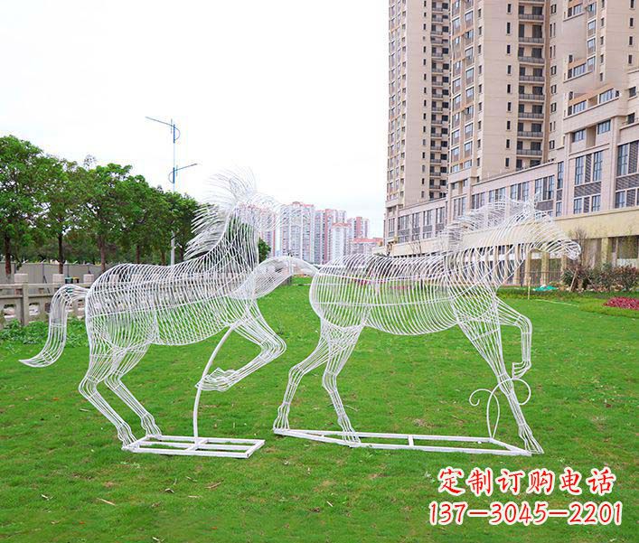 泰州不锈钢马雕塑