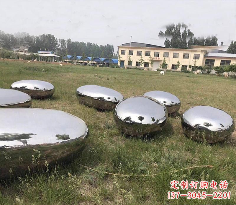 泰州精美不锈钢水滴景观雕塑