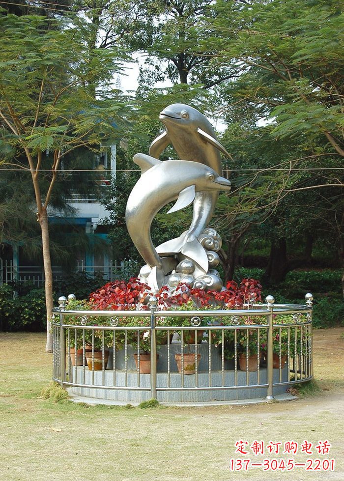 泰州不锈钢踏浪海豚雕塑