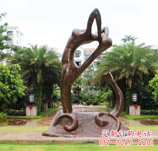 泰州艺术美感之旅——抽象美人鱼雕塑
