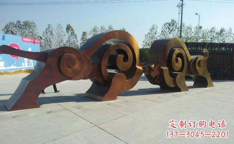 泰州公园抽象牛动物铜雕