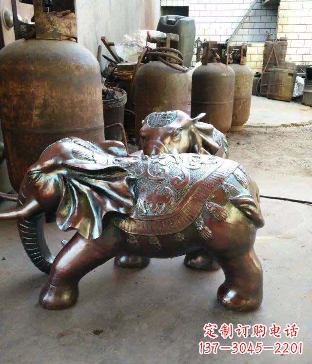 泰州 精美的铜质大象招财雕塑