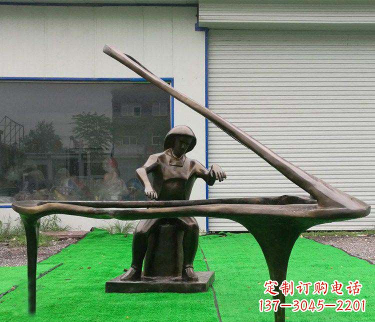 泰州 传奇钢琴雕塑