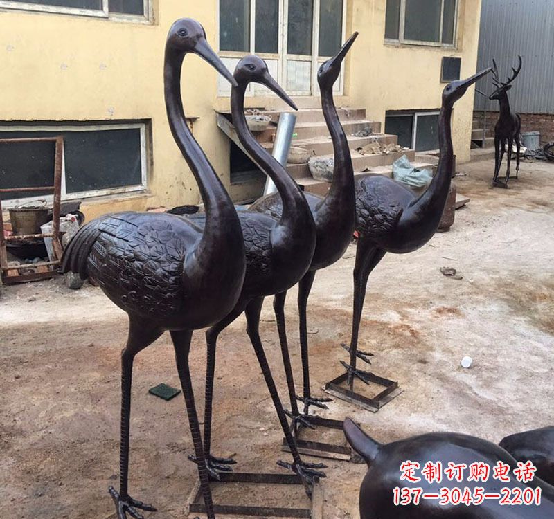 泰州雕刻精致灵动的丹顶鹤铜雕