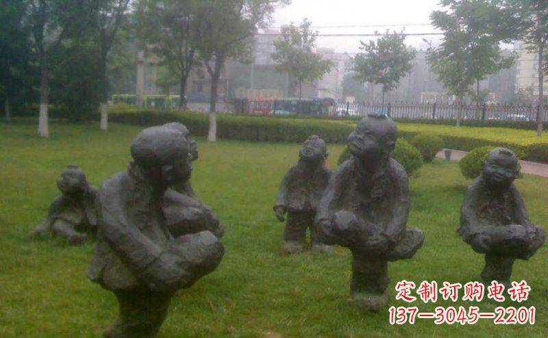 泰州中领雕塑为您打造精美的儿童斗鸡雕塑