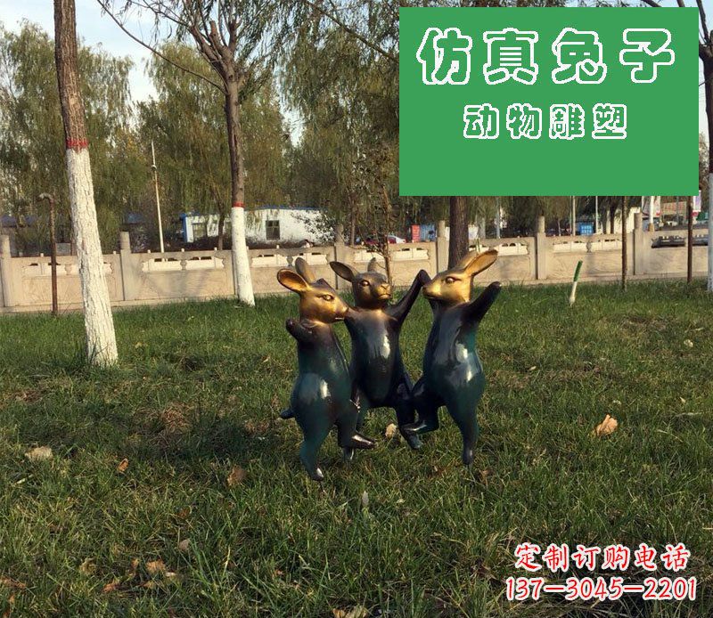 泰州公园景观仿真兔子玻璃钢雕塑