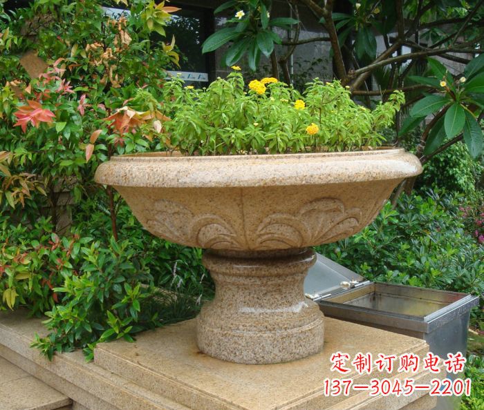 泰州雕塑花盆,精雕细琢