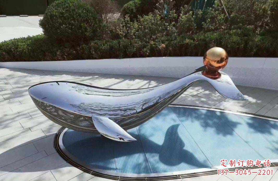 泰州新颖独特的镜面不锈钢海豚雕塑