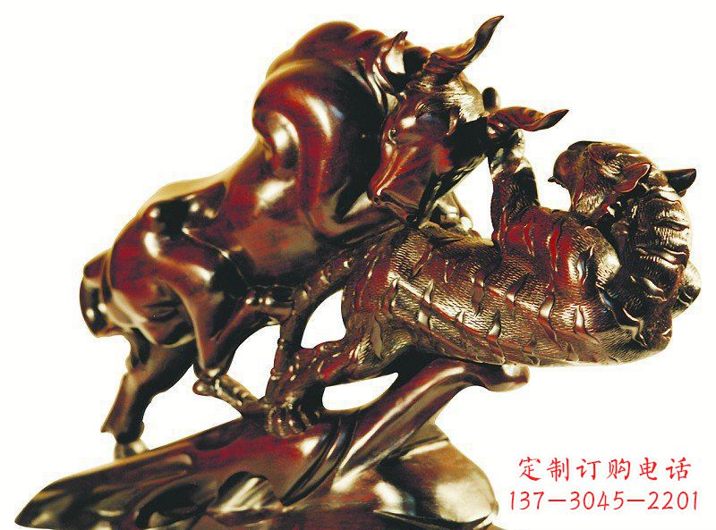 泰州风格独特的铜制老虎雕塑