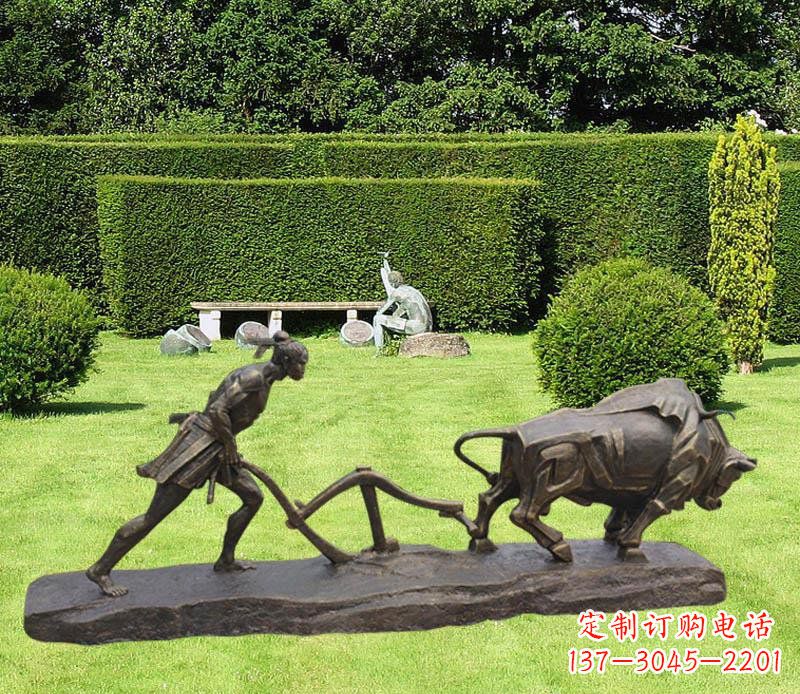 泰州古典风格牛雕塑,新时代艺术装点