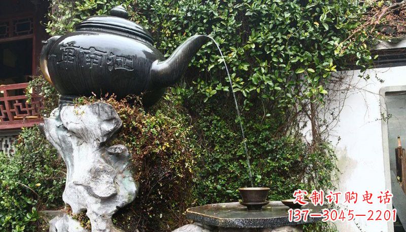 泰州铜雕茶壶,雕刻美景,带您开启新的旅程