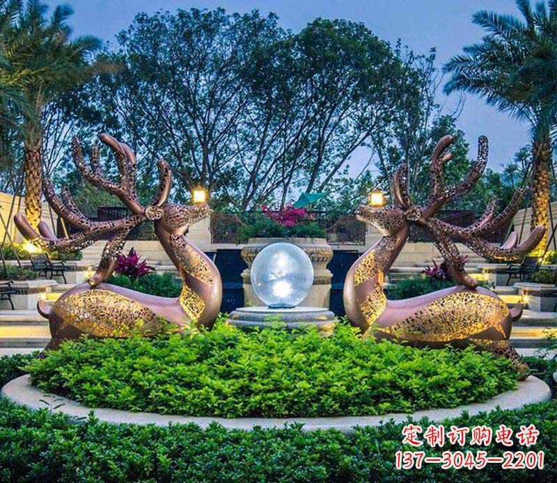 泰州梅花鹿不锈钢雕塑