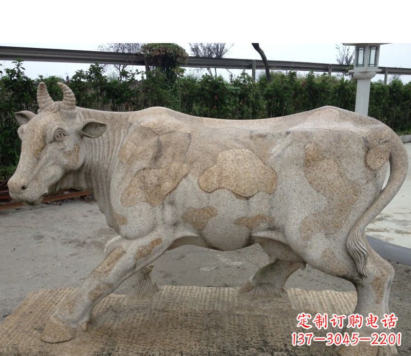泰州中领雕塑精美绝伦的奶牛石雕