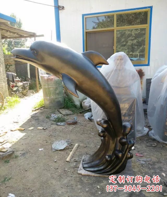 泰州海豚铜雕塑,精美艺术之作