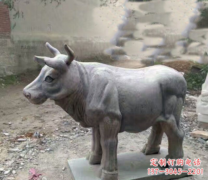 泰州公园青石牛石雕