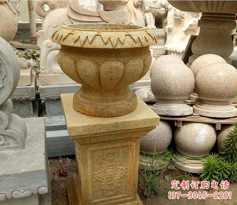 泰州砂岩花盆景观石雕--美观多彩的室外装饰