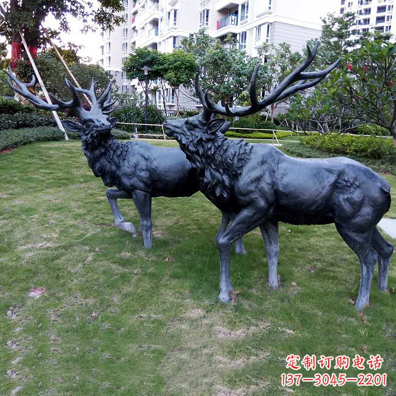 泰州公园铜雕公鹿草坪动物雕塑