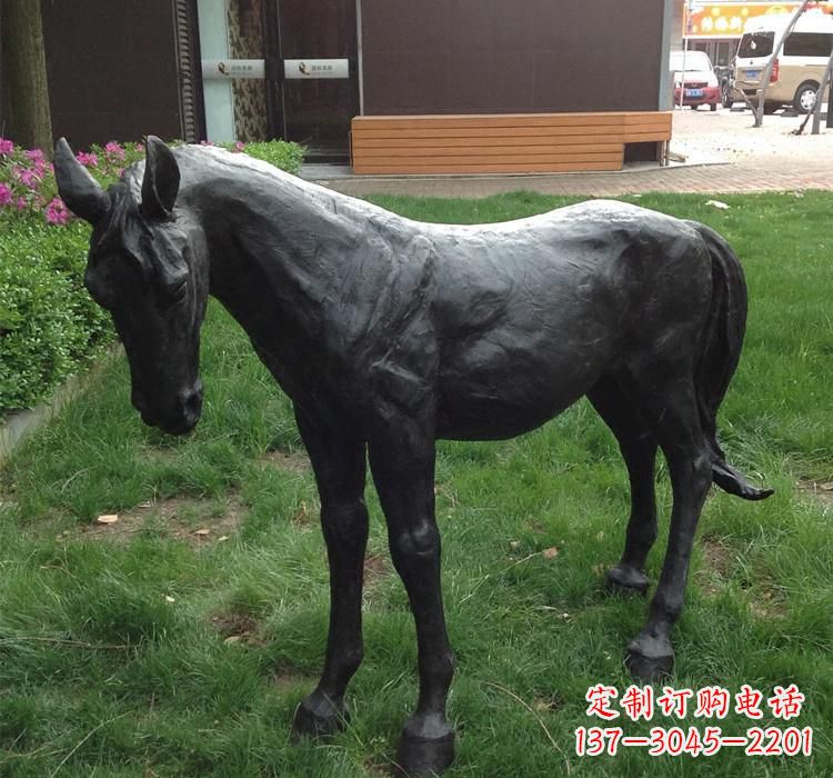 泰州公园铜马雕塑
