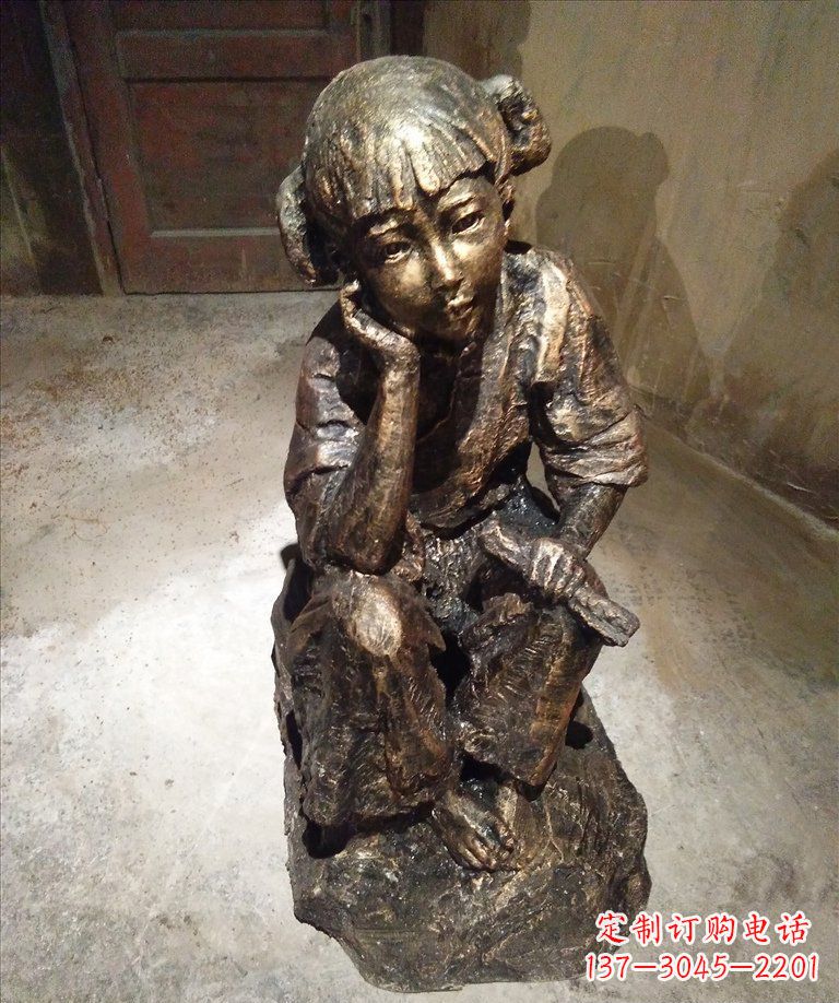泰州童真美丽的小女孩铜雕