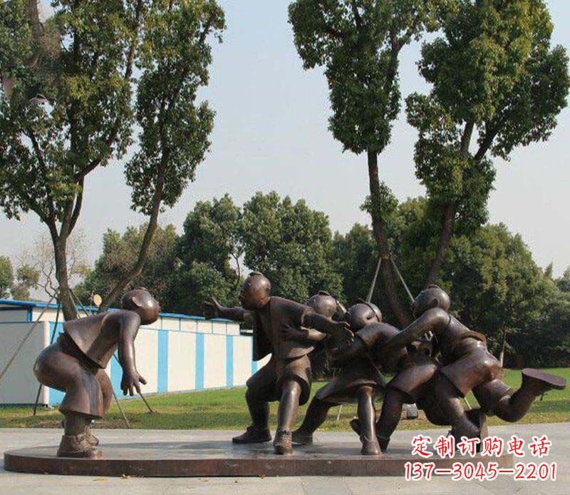 泰州公园玩老鹰捉小鸡的儿童小品铜雕