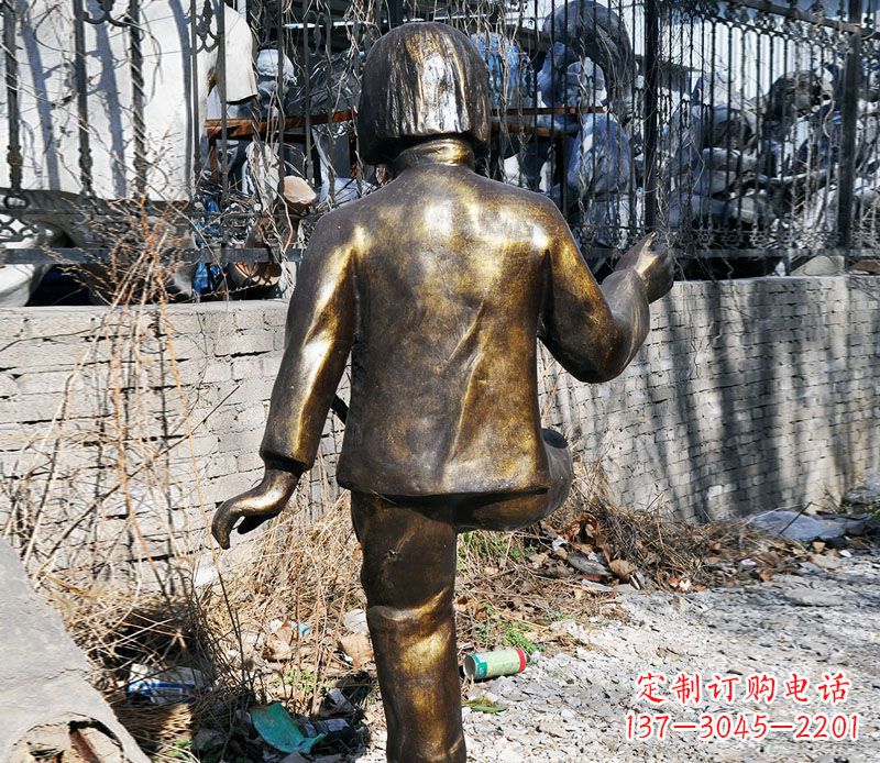 泰州纯正艺术——公园小女孩踢毽子铜雕
