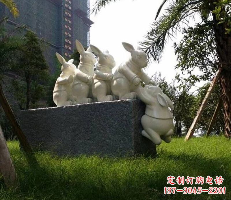泰州中领雕塑精美兔子石雕