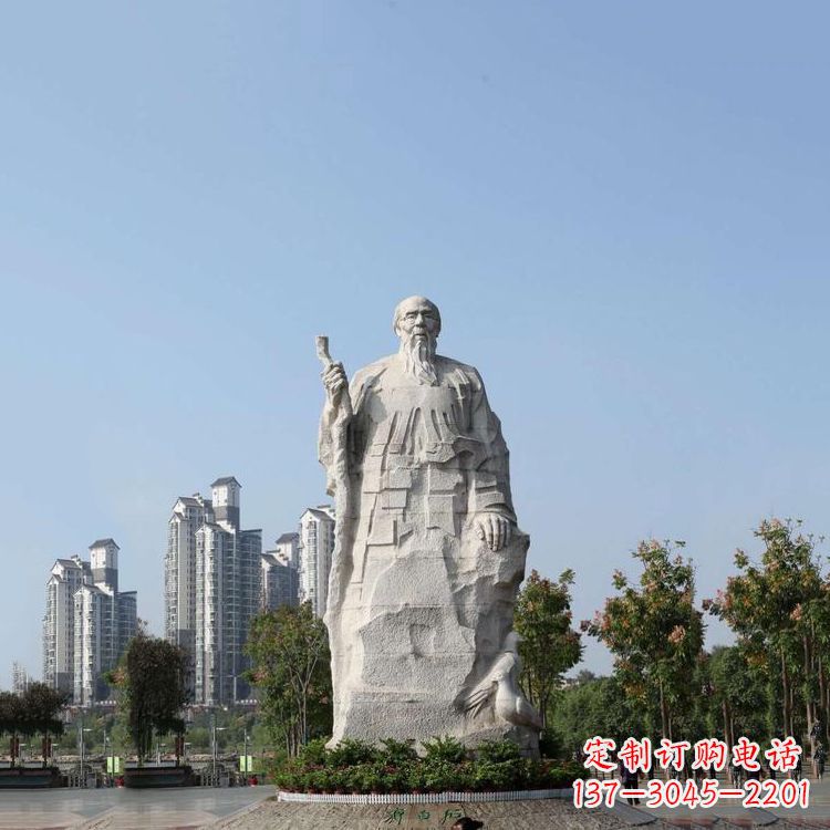 泰州具有历史意义的画家齐白石汉白玉雕像