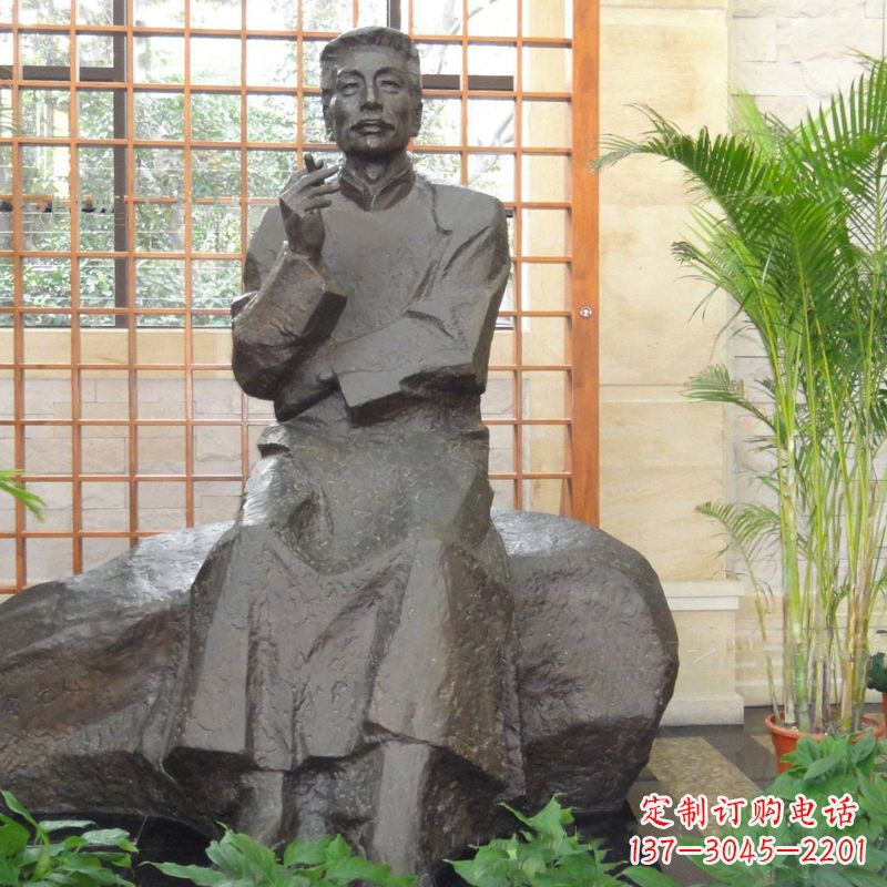 泰州公园园林历史名人鲁迅铜雕像