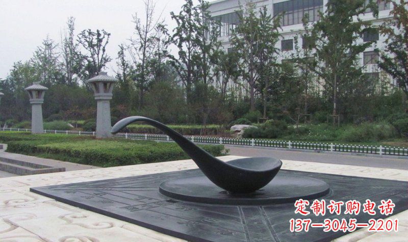 泰州中领雕塑指南针铜雕——定制你的独特景观