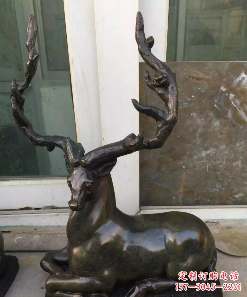泰州铸铜小鹿动物雕塑