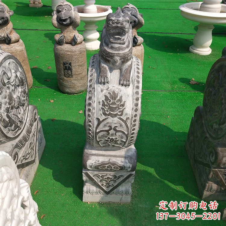 泰州古代石雕狮子门墩