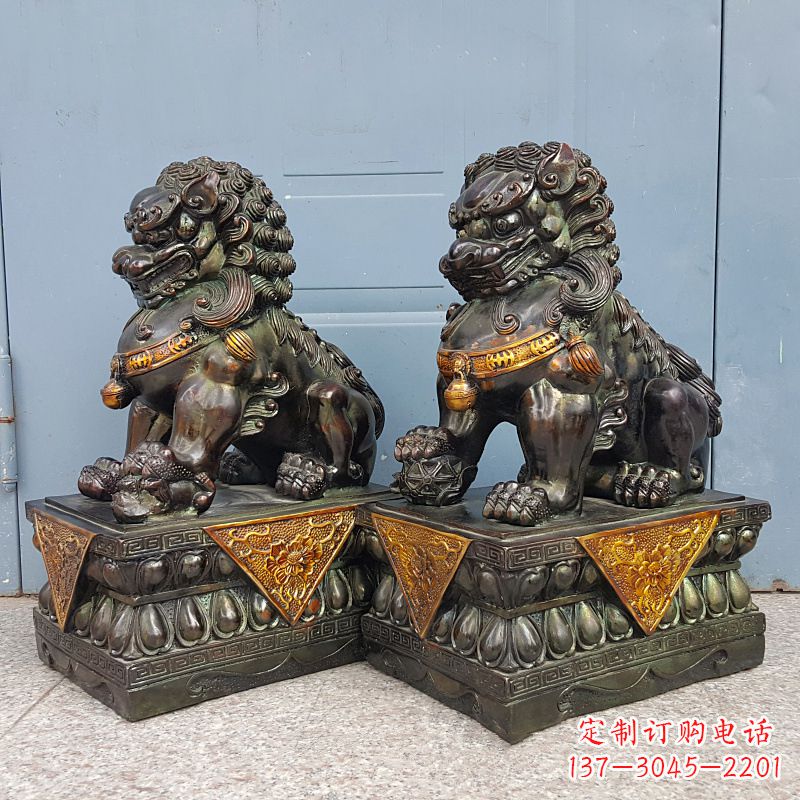 泰州故宫青铜狮子
