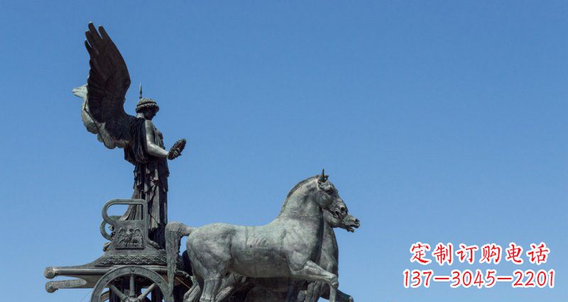 泰州广场阿波罗战车景观铜雕