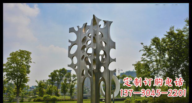 泰州广场不锈钢抽象松树雕塑