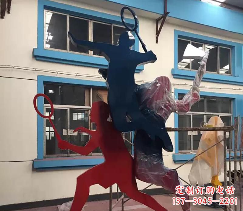 泰州广场不锈钢打羽毛球雕塑2