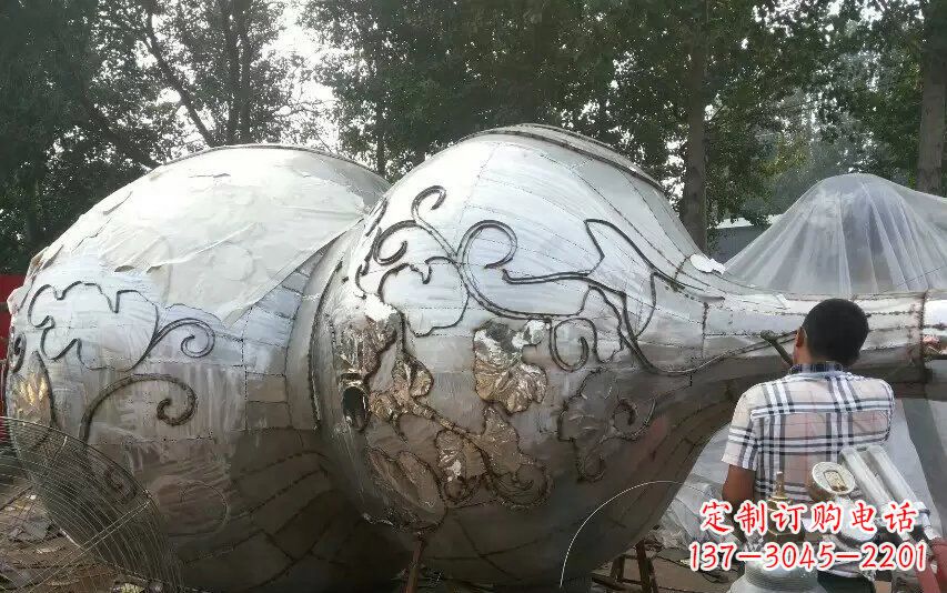 泰州分外精美的不锈钢葫芦雕塑