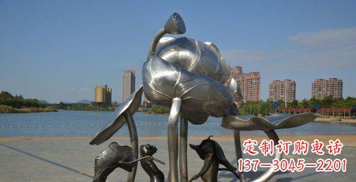 泰州广场不锈钢莲蓬莲叶和青蛙雕塑