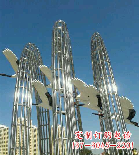 泰州高级不锈钢镂空雄鹰雕塑