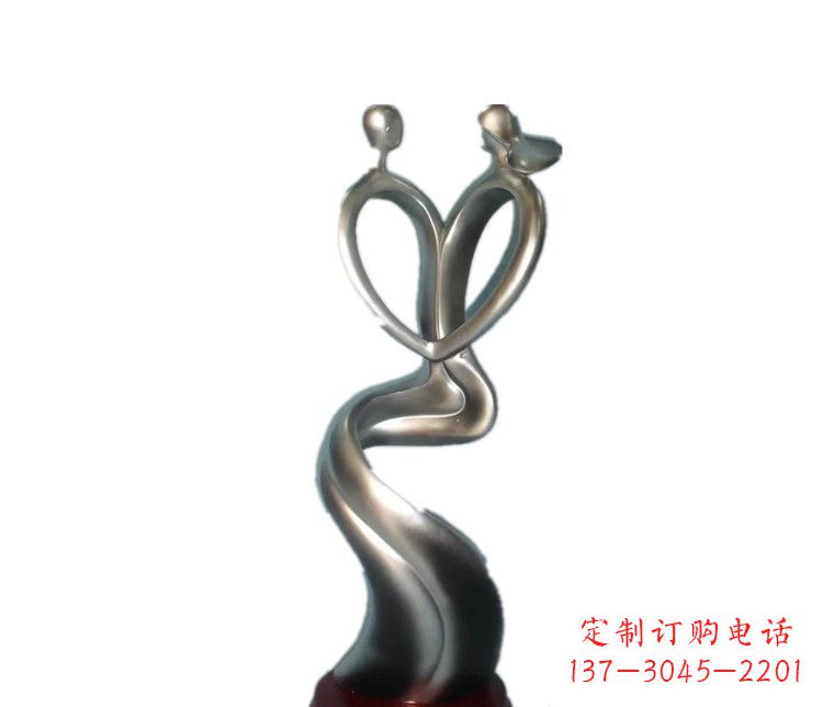 泰州爱的象征——不锈钢情侣雕塑
