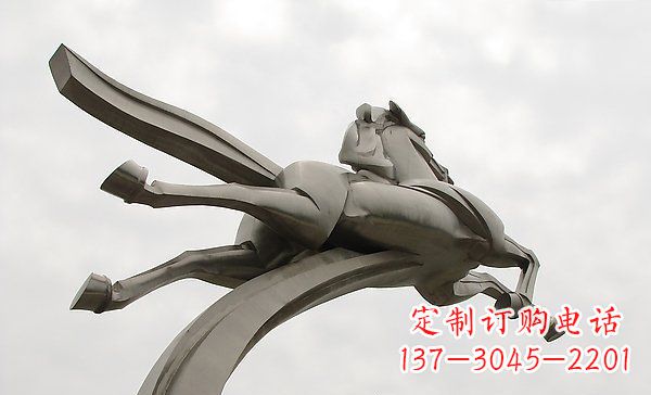 泰州中领雕塑:高精度不锈钢一马当先雕塑