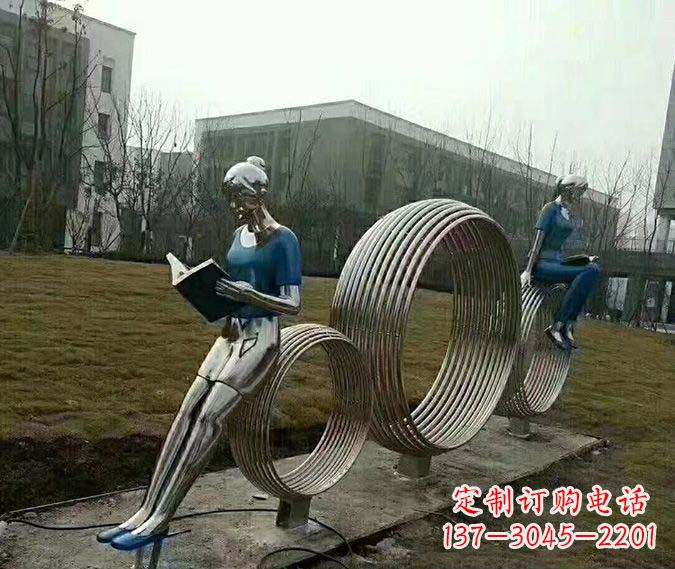 泰州环绕书香之美的不锈钢圆环雕塑