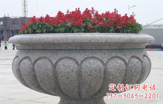 泰州流线形花盆雕塑,打造完美室外空间