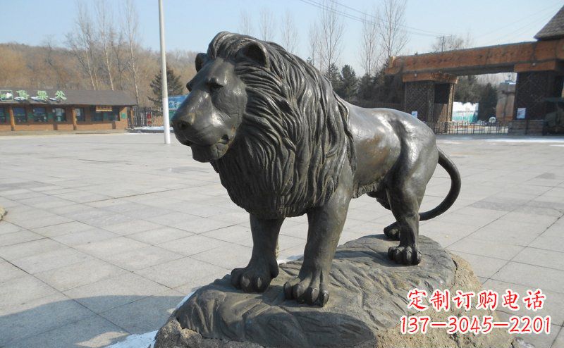 泰州中领雕塑推出一款精美的华丽非洲狮铜雕,将…