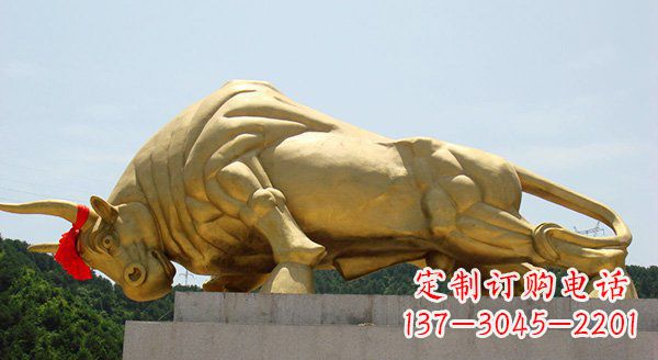 泰州广场黄铜奔牛铜雕