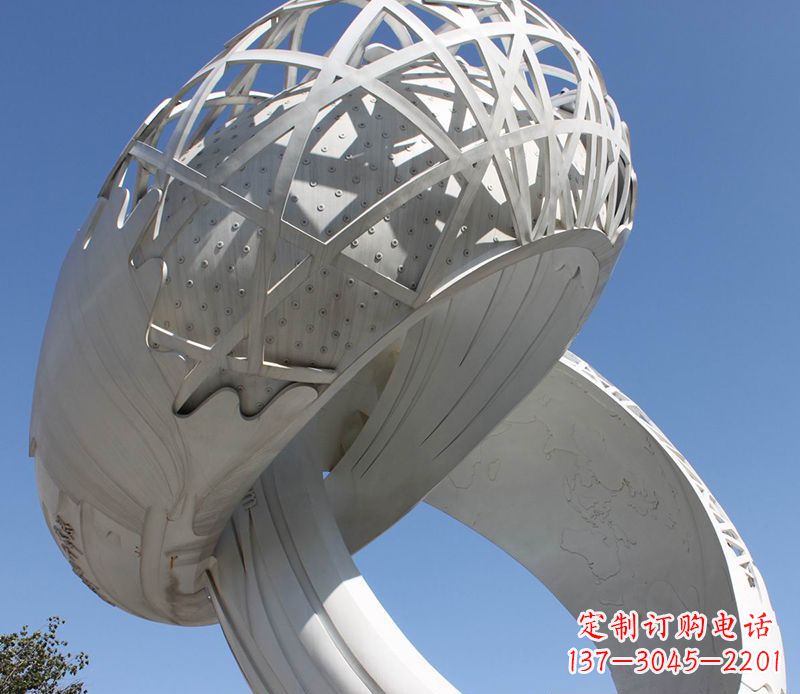 泰州艺术品级不锈钢戒指雕塑