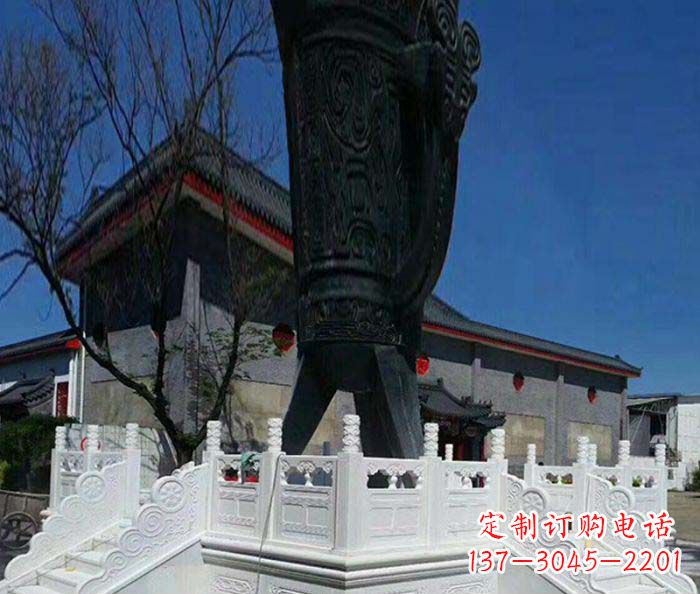 泰州汉白玉升旗台石雕：高贵而典雅
