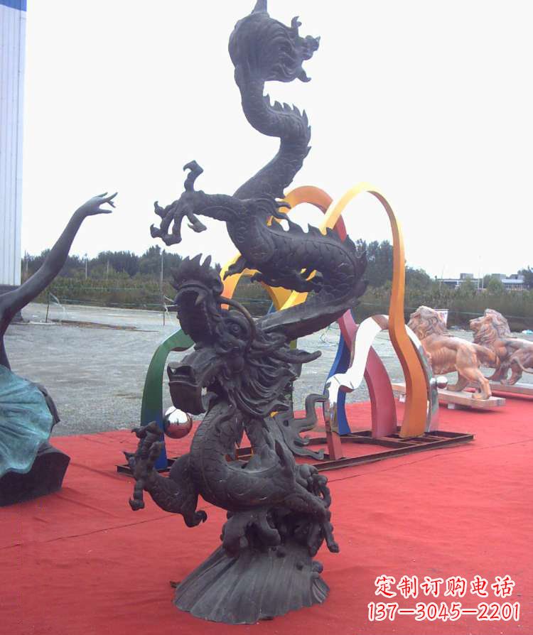 泰州广场神龙铜雕