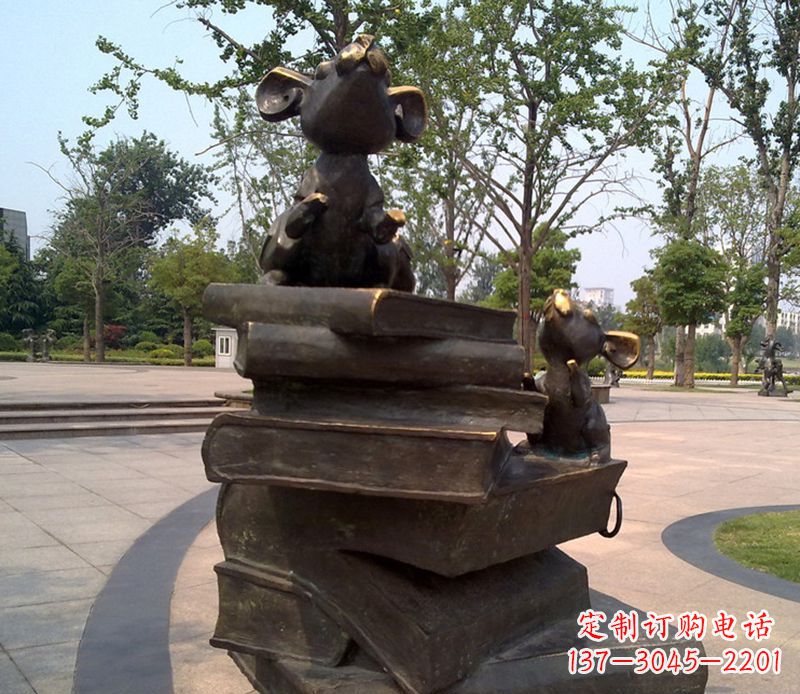 泰州广场十二生肖铜雕塑