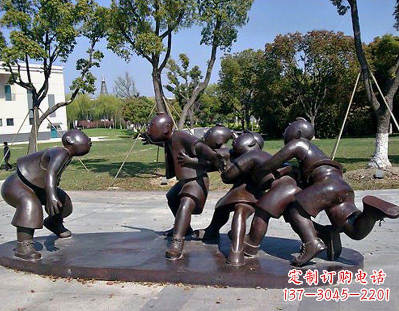 泰州广场铜雕老鹰抓小鸡人物雕塑